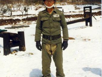육군3사관학교 훈련 중 화산유격장에서(1986)